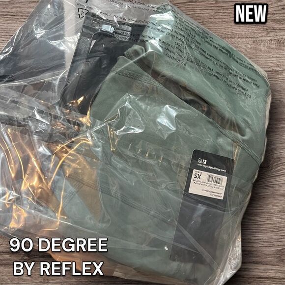 New 90 DEGREE BY REFLEX Assorted Set of 2 Tribeca Interlock Crop Leggings - Picture 2 of 2